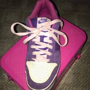 Nike Ruckus Womens size 9.5